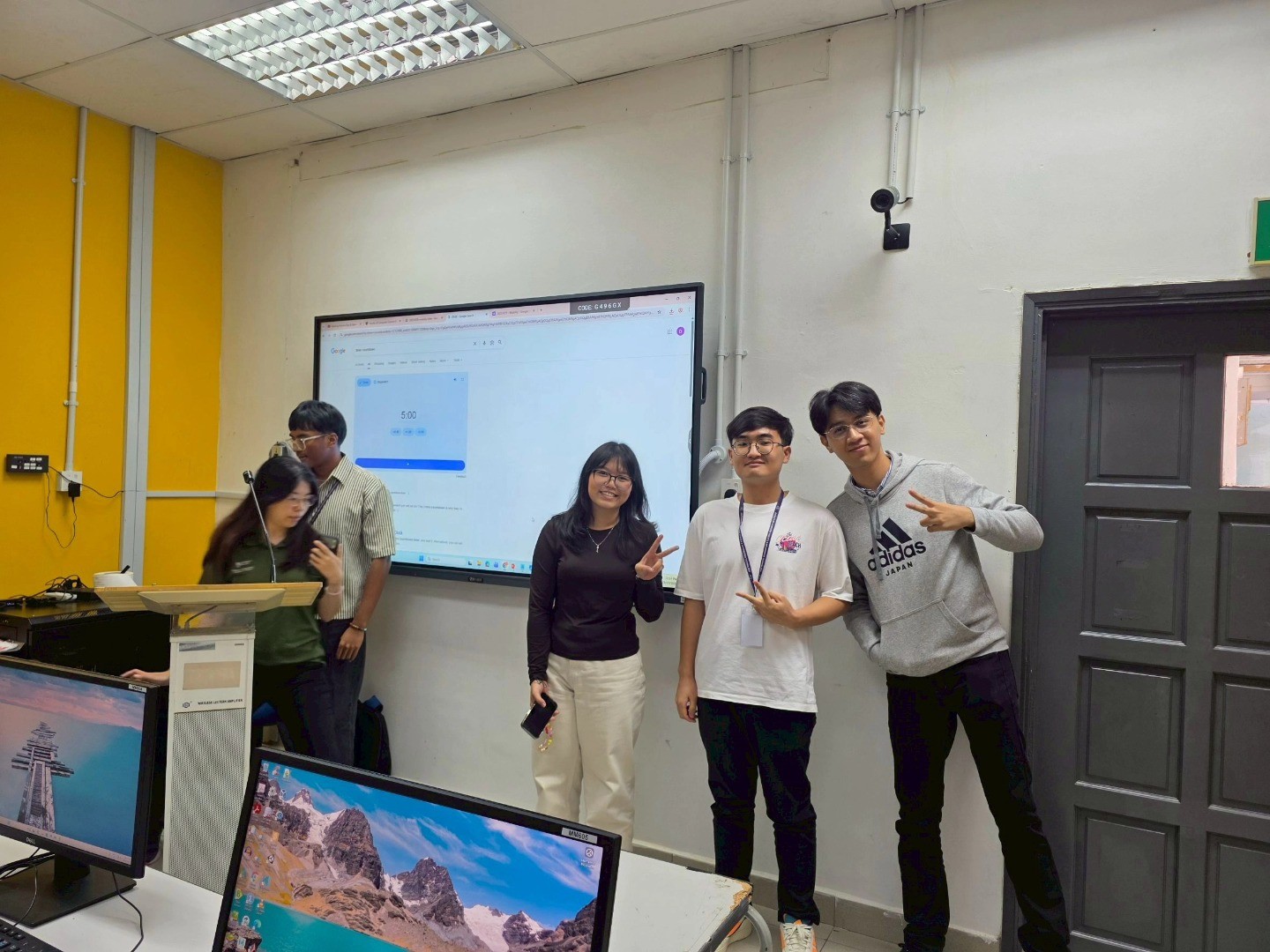 Exploring the Future of Healthcare through AI: Chula Students Joined a Program in Malaysia 