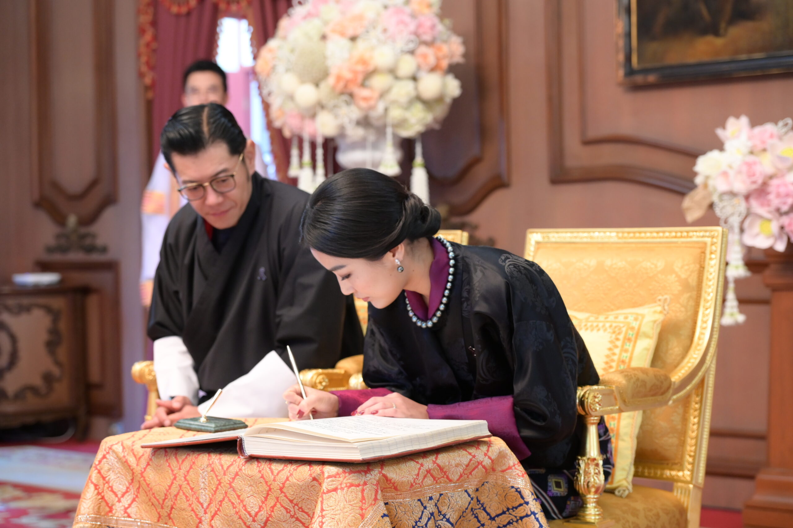 �鶹���� Hosts Their Majesties the King and Queen of Bhutan on the Occasion of the Conferral of the Honorary Doctor of Philosophy Degrees