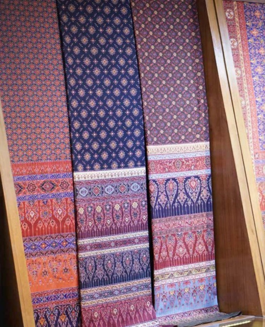 Her Majesty Queen Sirikit and Thai Textiles 