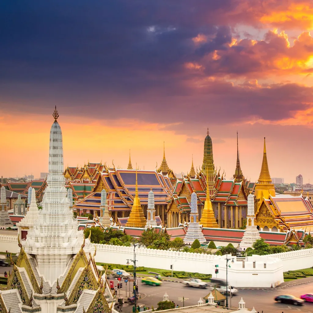 หลักสูตรอักษรศาสตรดุษฎีบัณฑิต สาขาวิชาไทยศึกษา (หลักสูตรนานาชาติ)