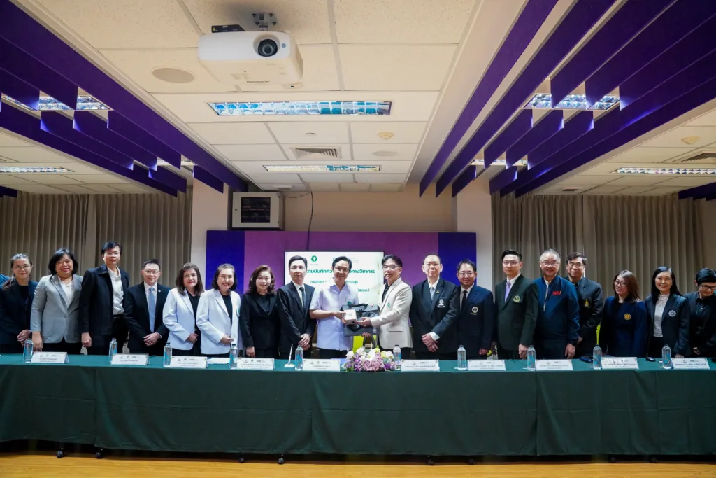 คณะเภสัชศาสตร์ จุฬาฯ ลงนามความร่วมมือกับกรมการแพทย์ กระทรวงสาธารณสุข เชื่อมโยงองค์ความรู้เภสัชศาสตร์สู่ระบบบริการสุขภาพของประเทศ