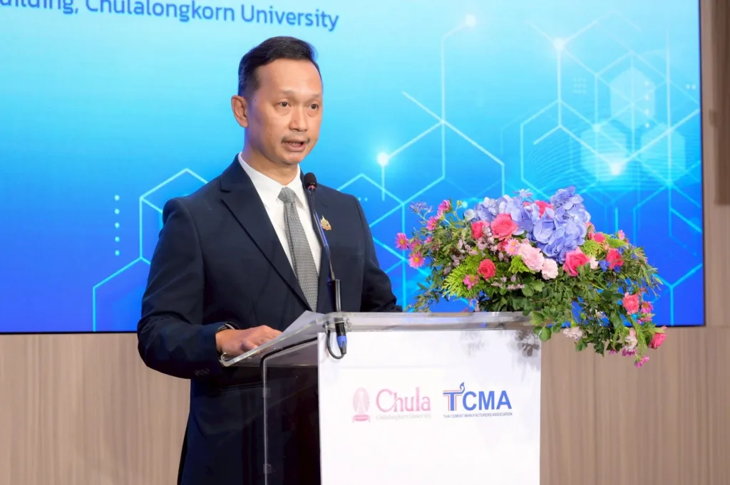 คุณธีรทัศน์ อิศรางกูร ณ อยุธยา รองอธิบดีกรมโรงงานอุตสาหกรรม