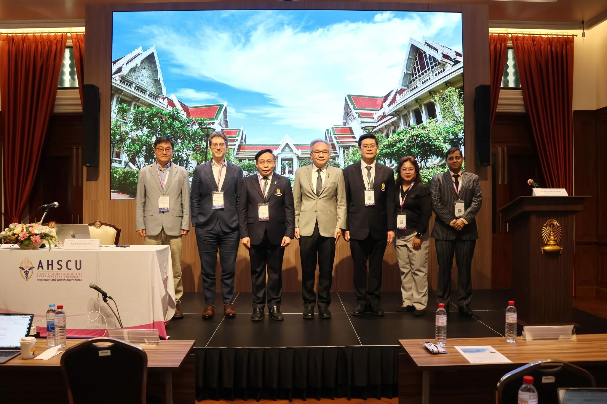 คณะสหเวชศาสตร์ จุฬาฯ และ AUA จัดประชุมวิชาการ “2025 AUA Postgraduate Academic Forum” AI และชีวสารสนเทศศาสตร์เพื่อการศึกษาความชราและโรคแห่งวัย