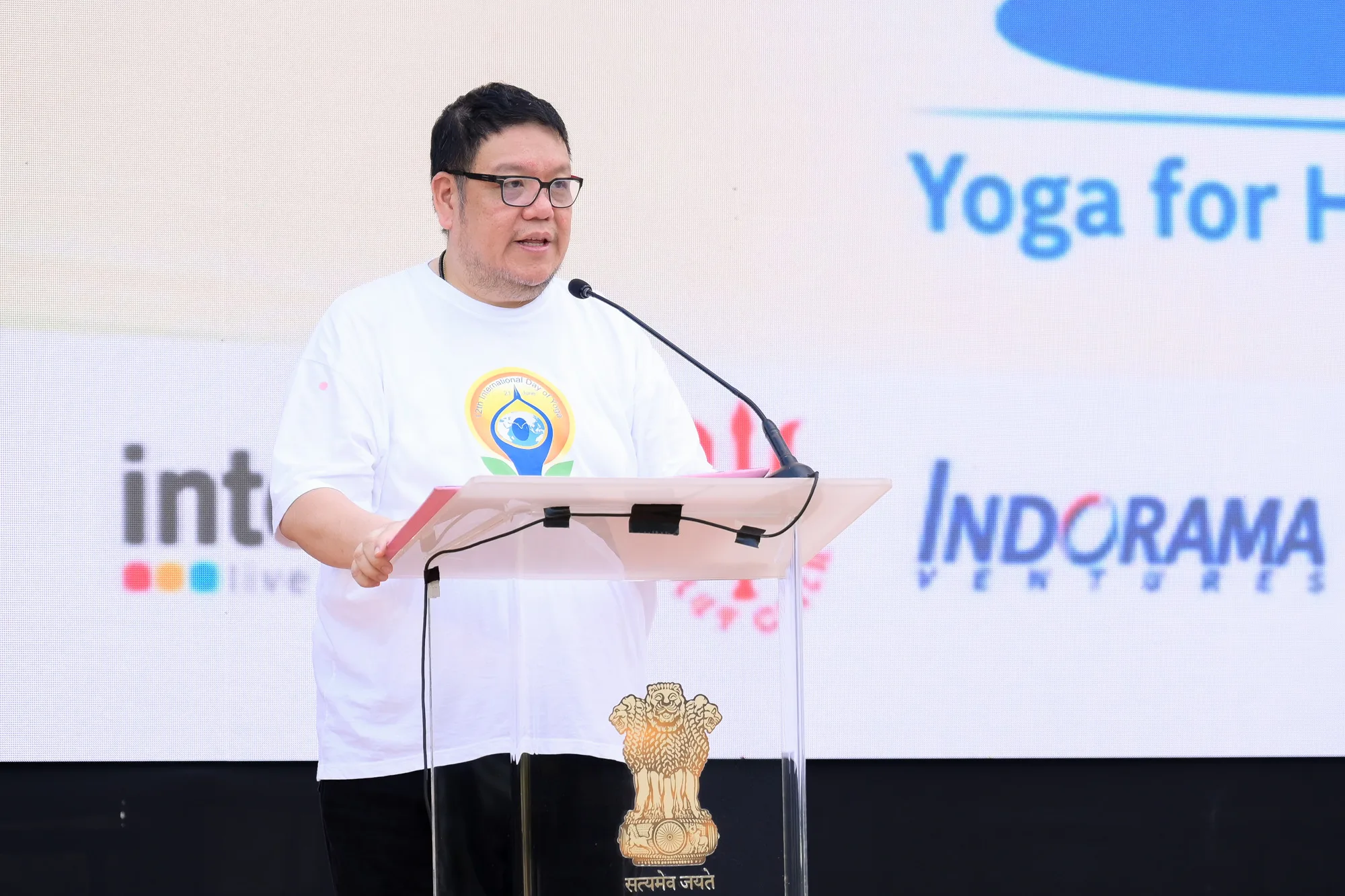 Associate Professor Dr.?Prakorn?Siriprakob, Dean of the Faculty of Political Science, �鶹����