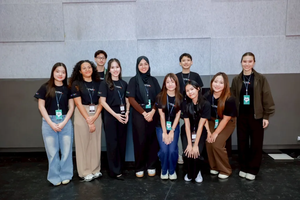 Chula Students Chosen to Represent Thailand in Science Communication Program in Germany 