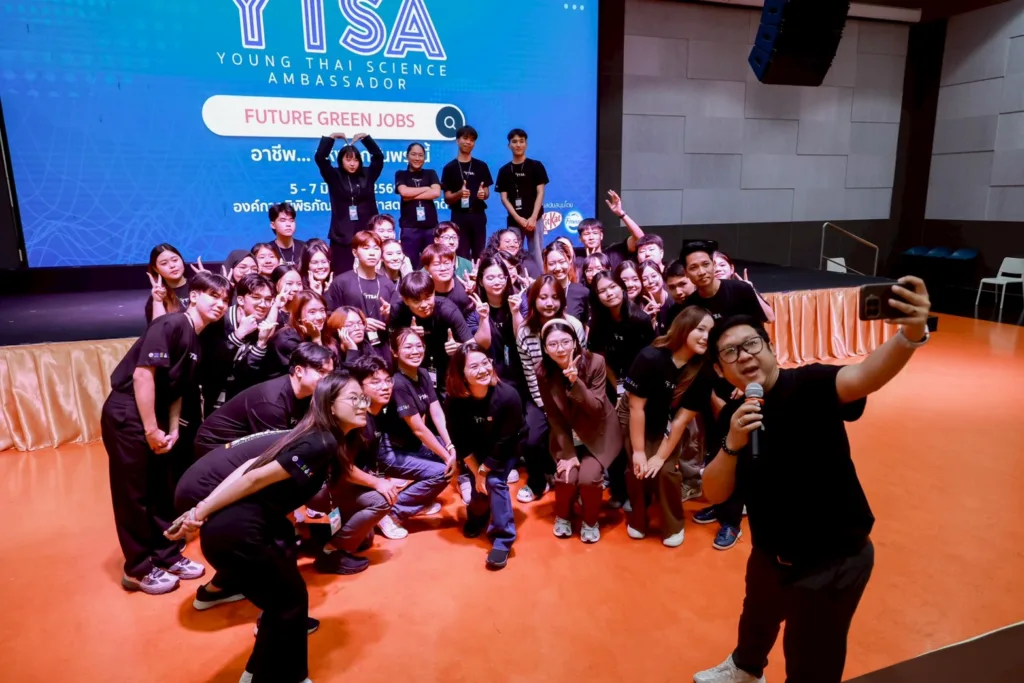 Chula Students Chosen to Represent Thailand in Science Communication Program in Germany 