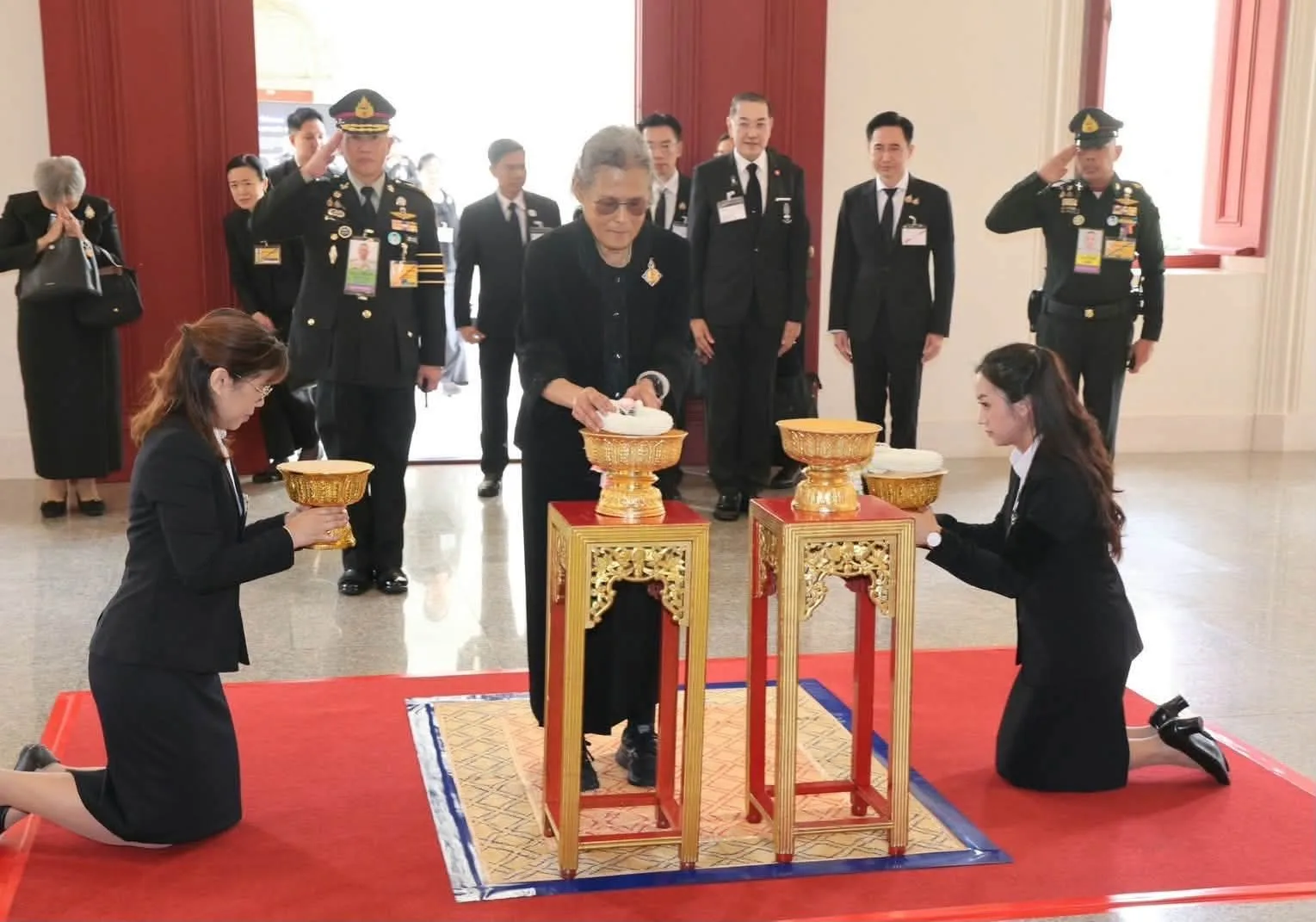 Princess Maha Chakri Sirindhorn Meets the Princess Royal at Chula for Women in Science Awards 