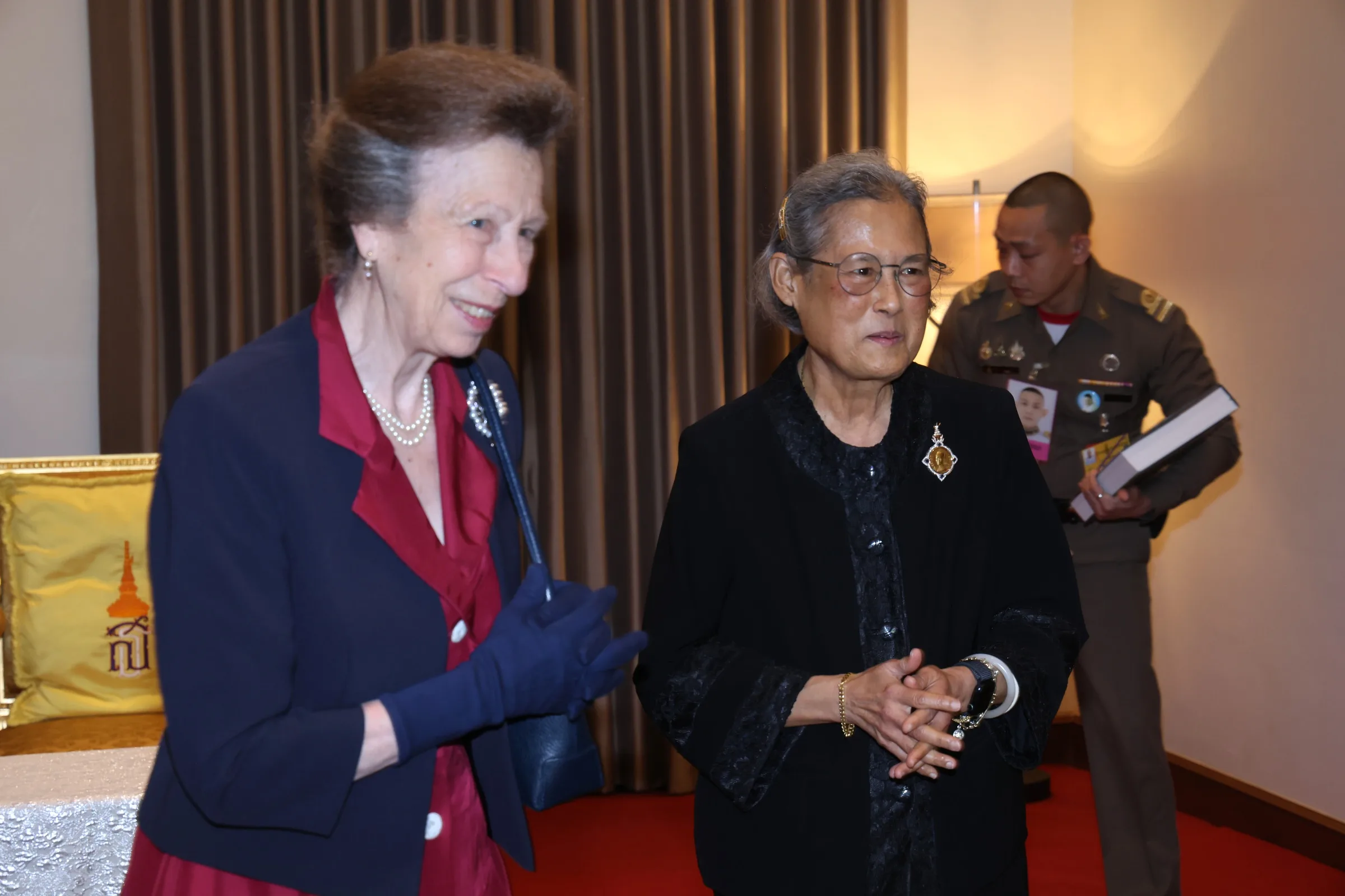 Princess Maha Chakri Sirindhorn Meets the Princess Royal at Chula for Women in Science Awards 