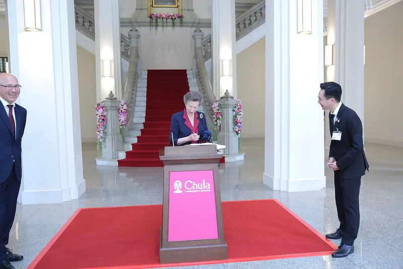 Princess Maha Chakri Sirindhorn Meets the Princess Royal at Chula for Women in Science Awards 