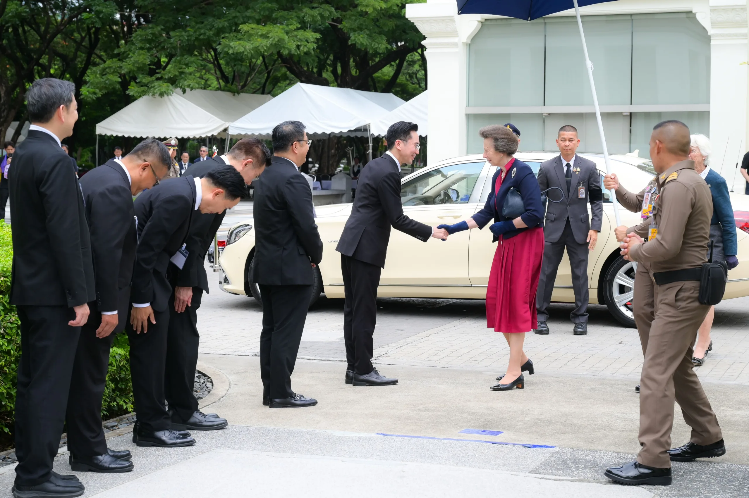 Princess Maha Chakri Sirindhorn Meets the Princess Royal at Chula for Women in Science Awards 