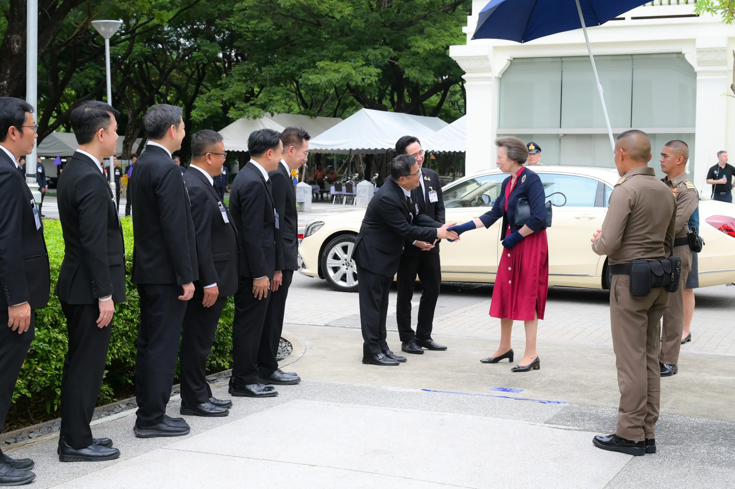 Princess Maha Chakri Sirindhorn Meets the Princess Royal at Chula for Women in Science Awards 