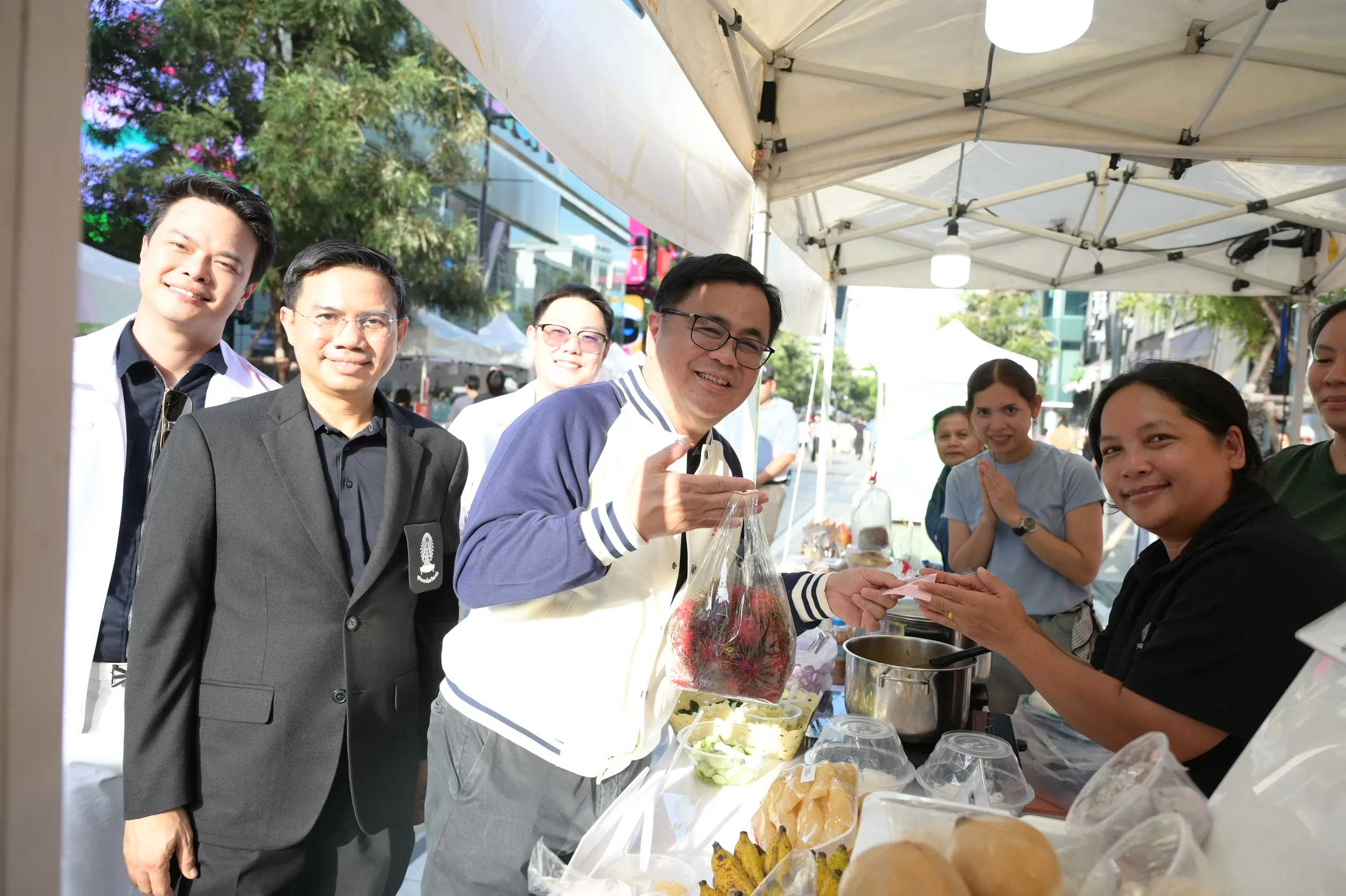จุฬาฯ จัด “CHULA STAFF MARKET FEST” ช้อปสนุก สินค้าดี จากใจชาวจุฬาฯ สู่สยามสแควร์