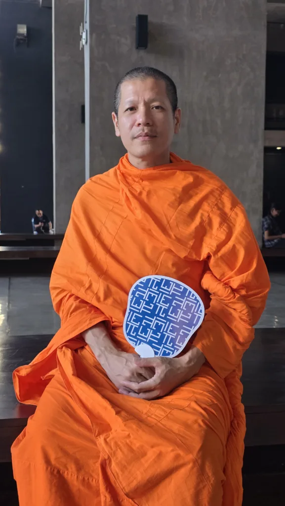 พระครูธรรมรัต วัดญาณเวศกวัน (พระอาจารย์ที่ปรึกษาโครงการฯ)