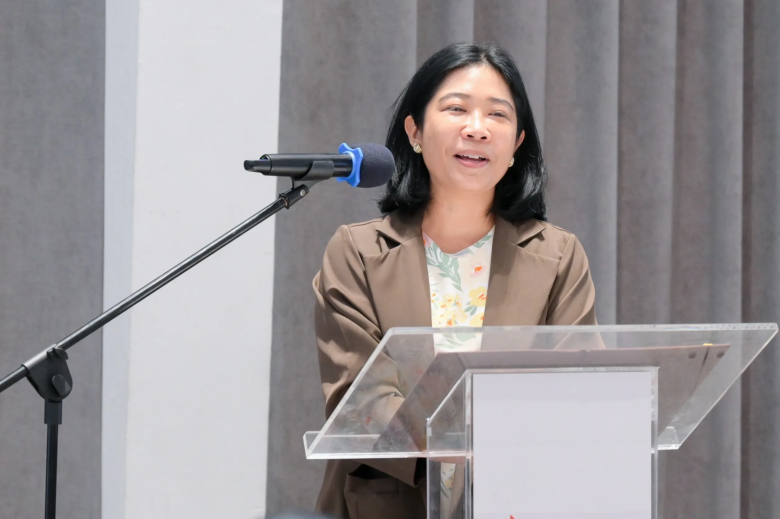 ครุศิลป์ จุฬาฯ เปิดนิทรรศการผลงานครูศิลปะจาก 6 ภูมิภาค ต่อยอดทุนวัฒนธรรมชุมชนสู่ศิลปะร่วมสมัย