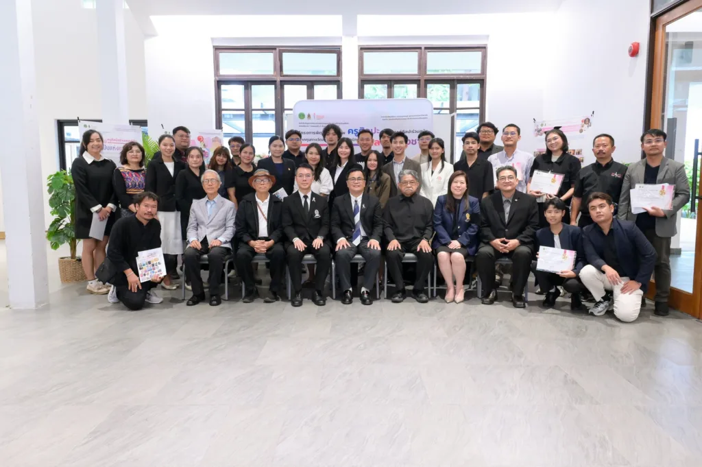 ครุศิลป์ จุฬาฯ เปิดนิทรรศการผลงานครูศิลปะจาก 6 ภูมิภาค ต่อยอดทุนวัฒนธรรมชุมชนสู่ศิลปะร่วมสมัย