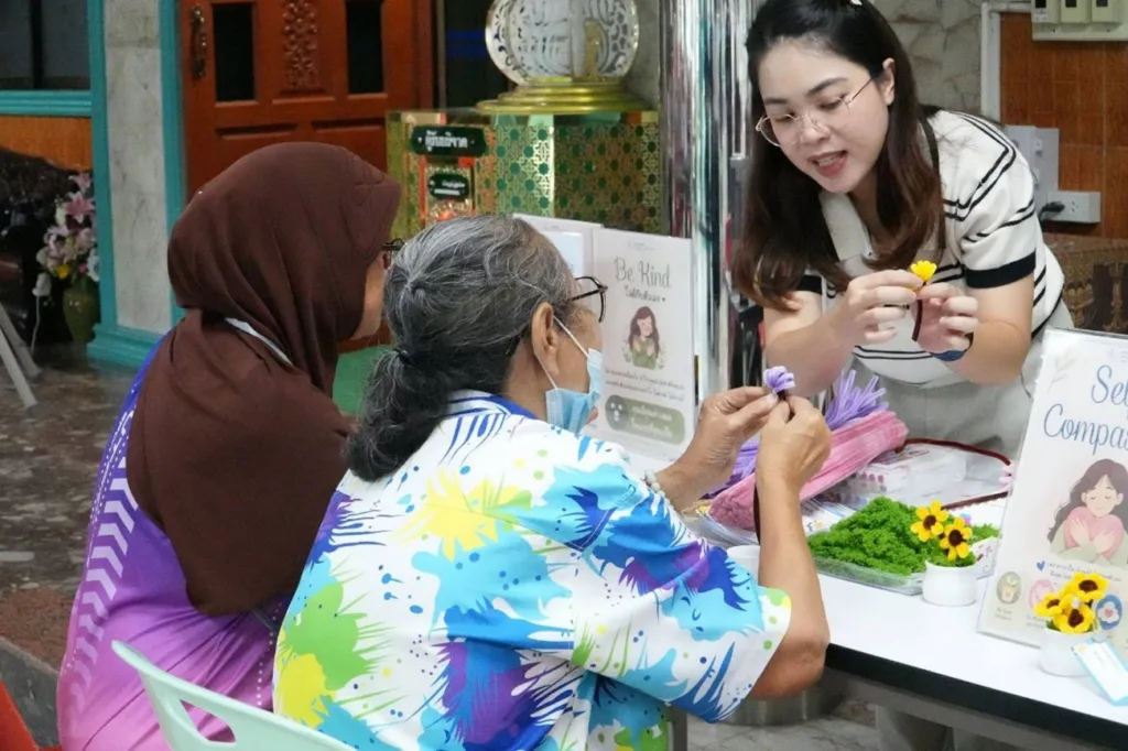 Chula Allied Health Sciences Team Brings Integrated Healthcare to Ban Khrua Community