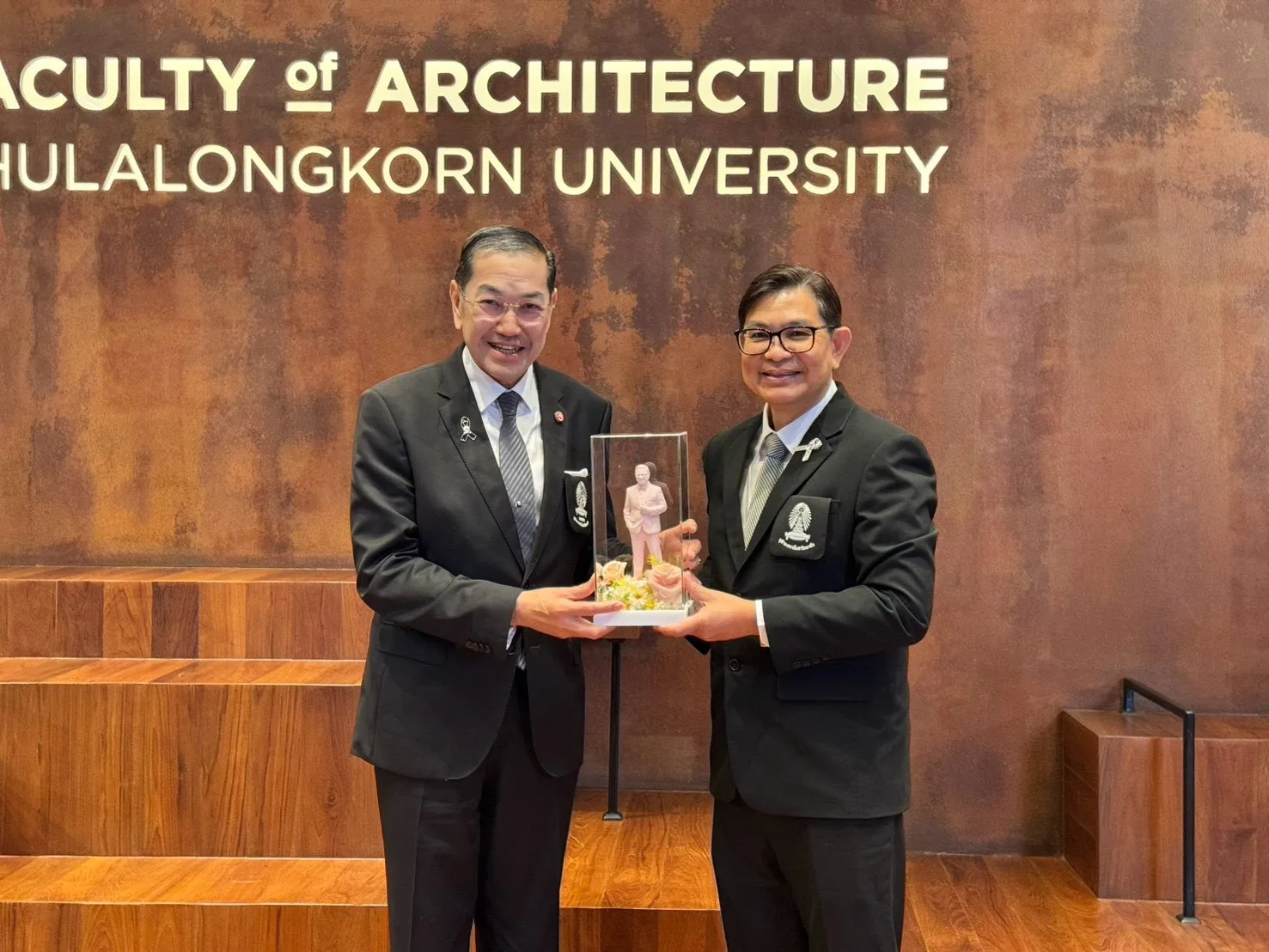 นายกสภาจุฬาฯ เยี่ยมชมคณะสถาปัตย์ ชมความก้าวหน้าด้านวิชาการวิจัย นวัตกรรม
