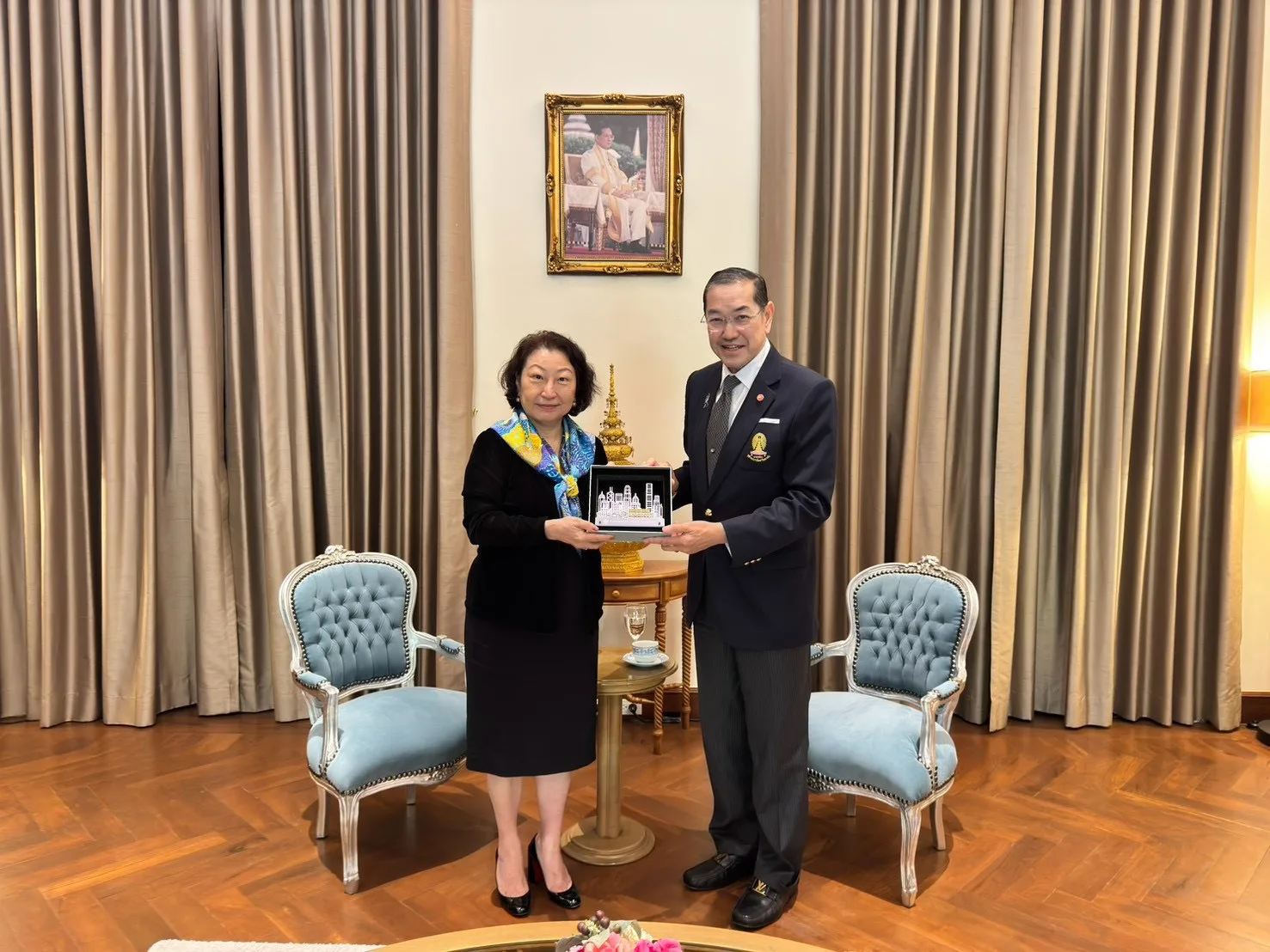 Chairman of Chulalongkorn University Council Welcomes IOMed Secretary-General  