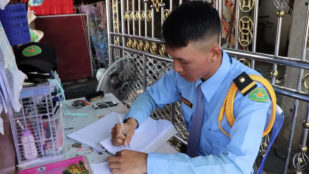 From Security Guard to Veterinarian: A Meaningful Journey Made Possible by the Chula-Rural Scholarship 