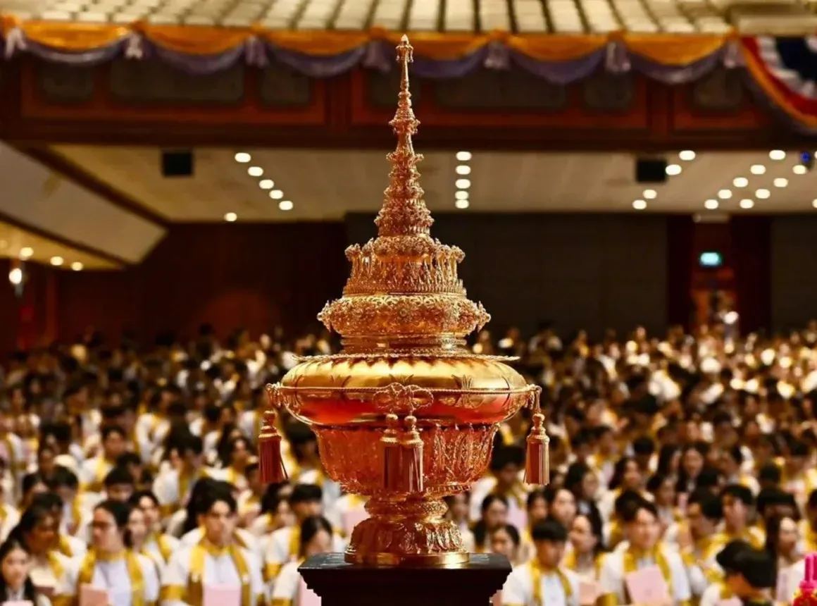 Discover the Royal Coronet and the Special Class Academic Gown: Chula's Valuable Treasures 