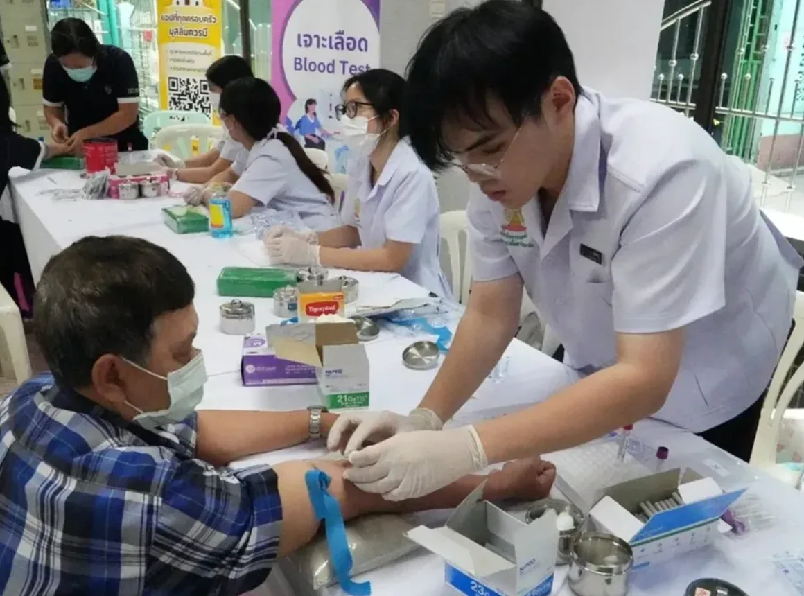 Chula Allied Health Sciences Team Brings Integrated Healthcare to Ban Khrua Community 