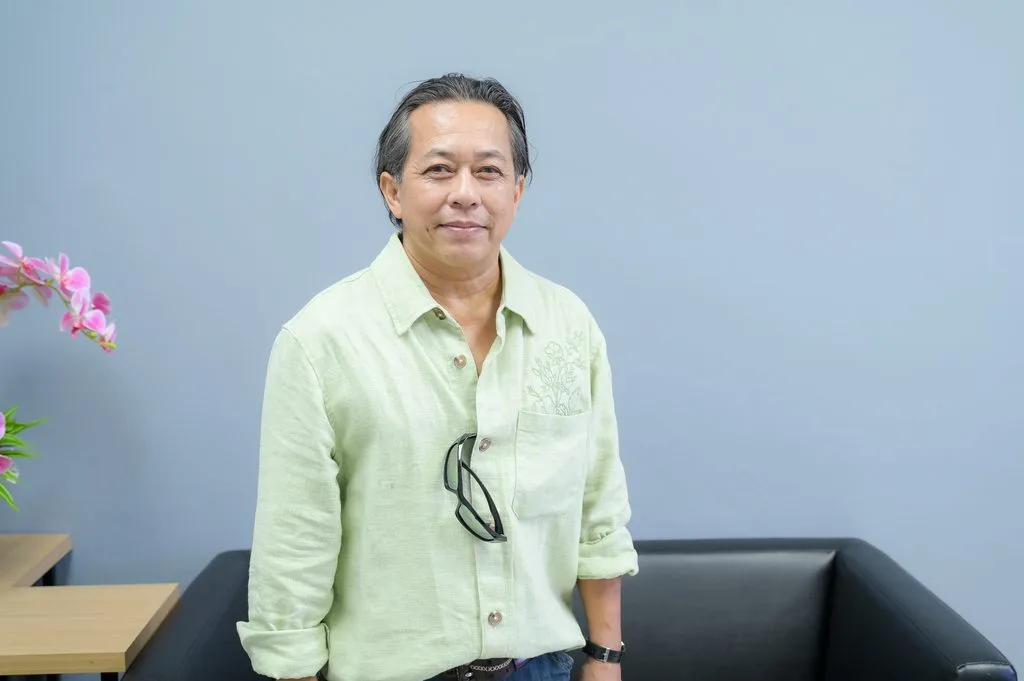 Mr. Apiwat Suntornon, an artist, nature and environmental conservationist. 