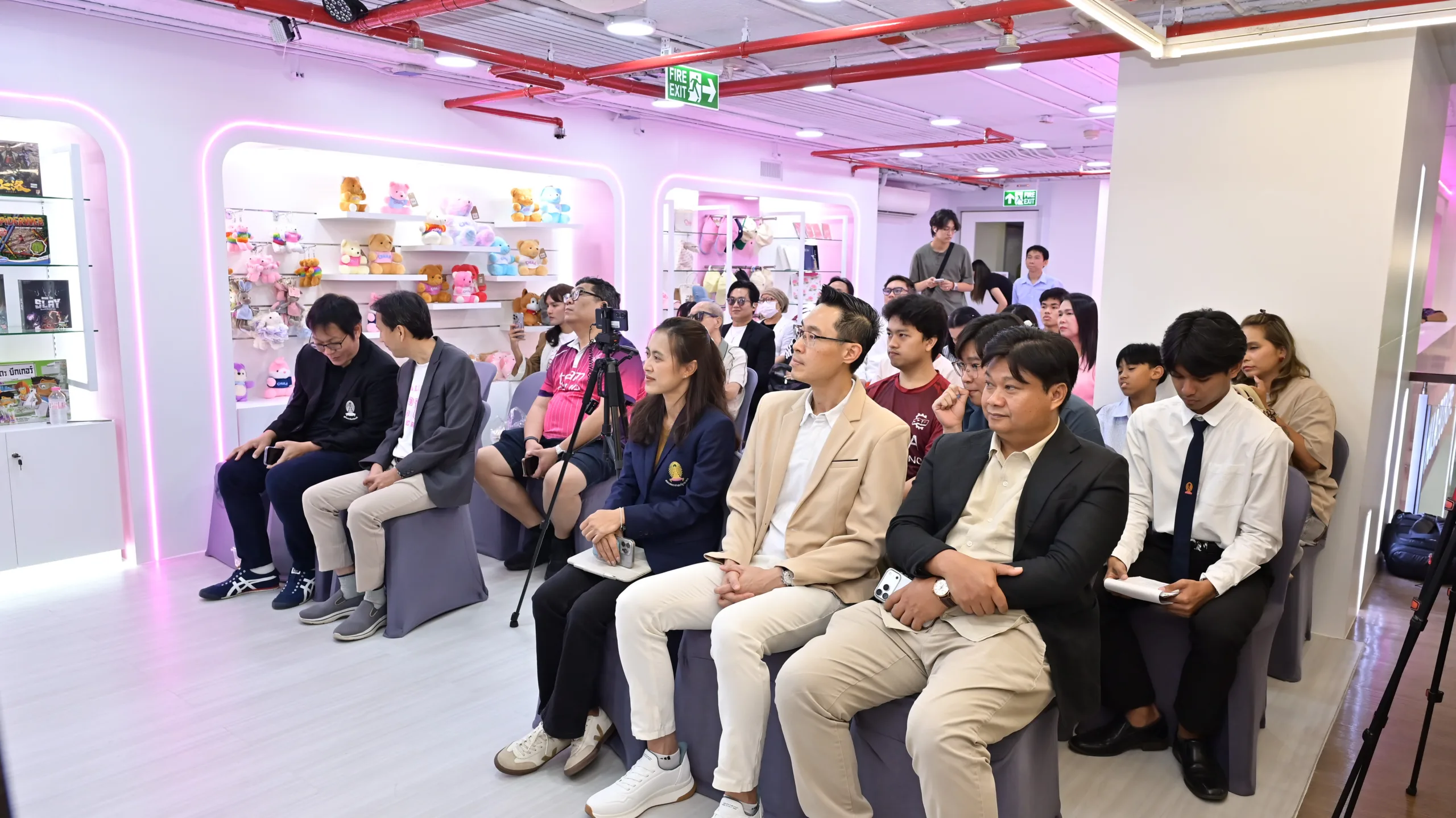ศูนย์หนังสือจุฬาฯ เปิด “Learning Corner @ Chulabook Cafe” พื้นที่เรียนรู้แห่งใหม่ใจกลางสยาม สู่การเรียนรู้ตลอดชีวิต