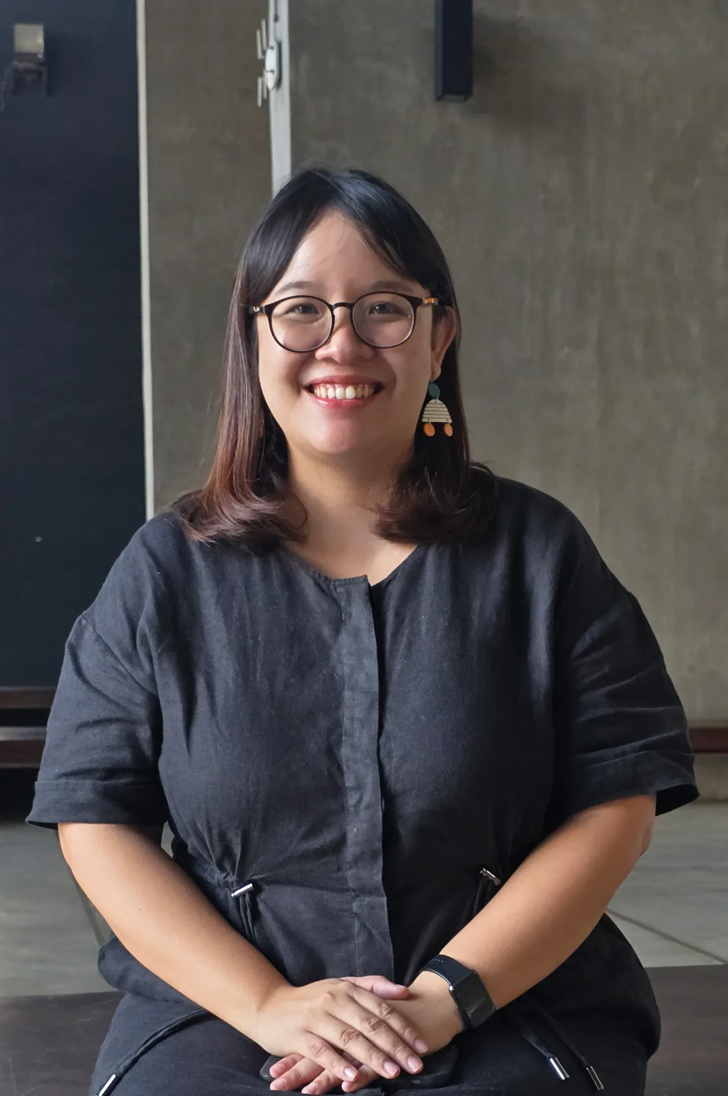 Dr. Naputsamohn Junpiban A lecturer in the Department of Creative Arts (Exhibition and Experience Design) Faculty of Fine and Applied Arts, Chulalongkorn University
